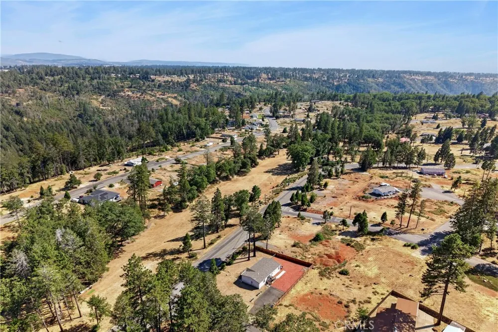 13737 S Park Magalia, CA 95954