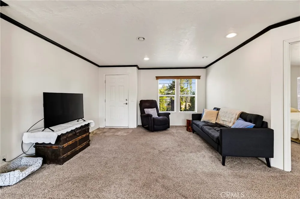 13737 S Park Magalia, CA 95954