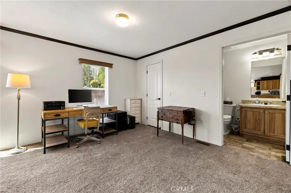 13737 S Park Magalia, CA 95954
