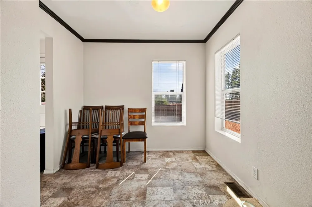 13737 S Park Magalia, CA 95954