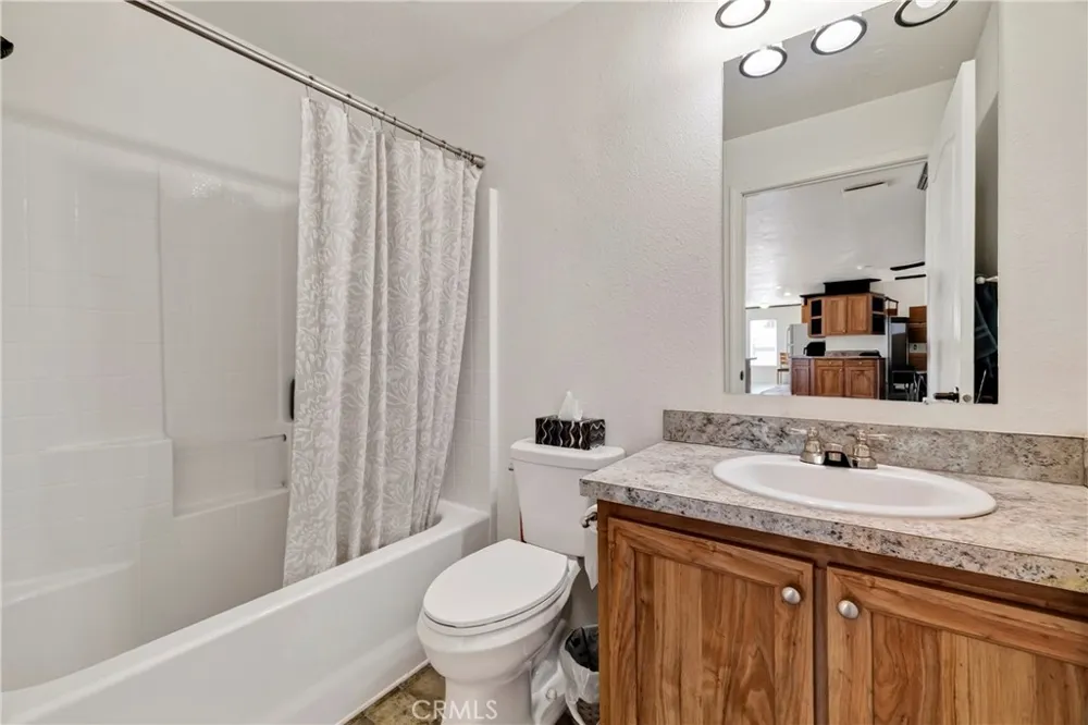 13737 S Park Magalia, CA 95954