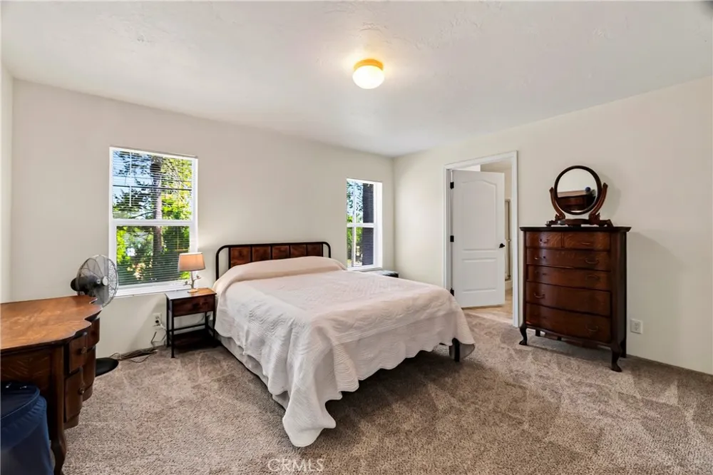 13737 S Park Magalia, CA 95954