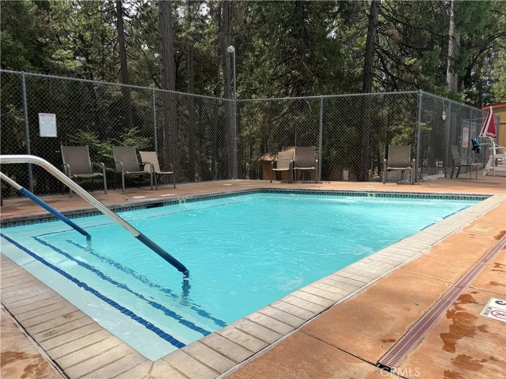 13737 S Park Magalia, CA 95954