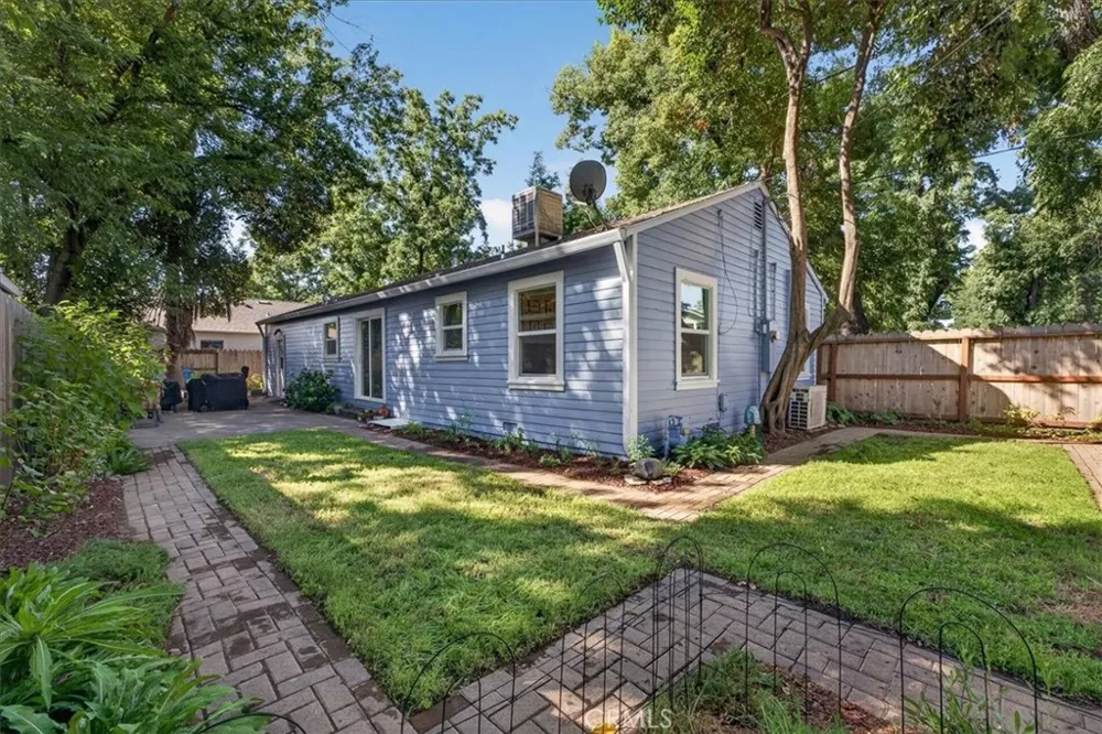1826 Magnolia Chico, CA 95926
