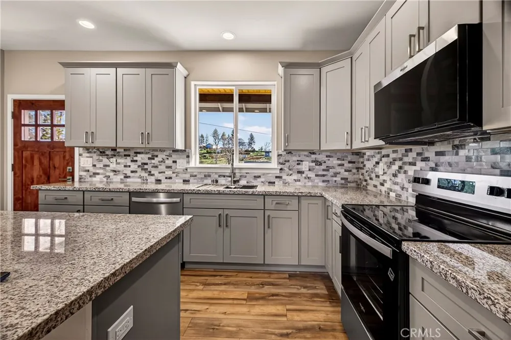 1439 Powell Paradise, CA 95969