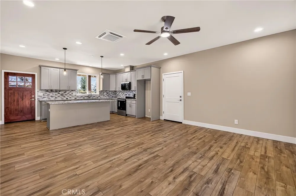 1439 Powell Paradise, CA 95969