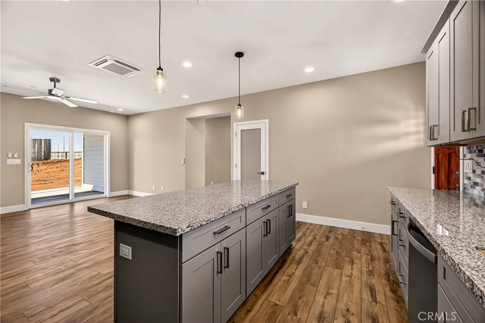 1439 Powell Paradise, CA 95969