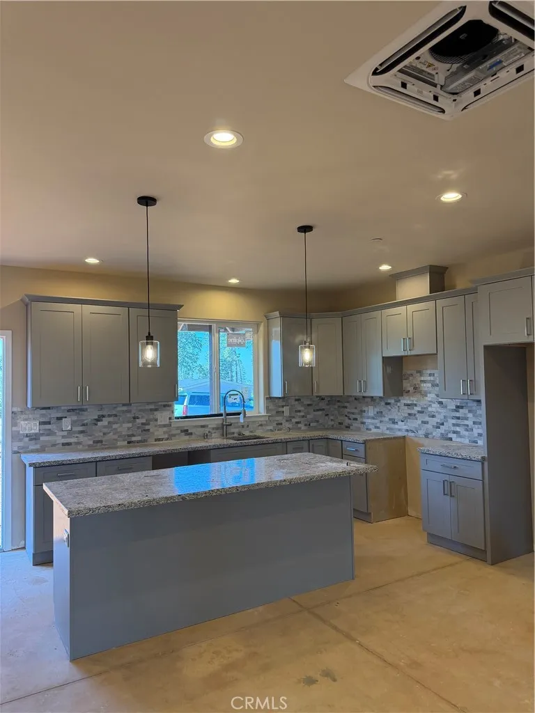 1439 Powell Paradise, CA 95969