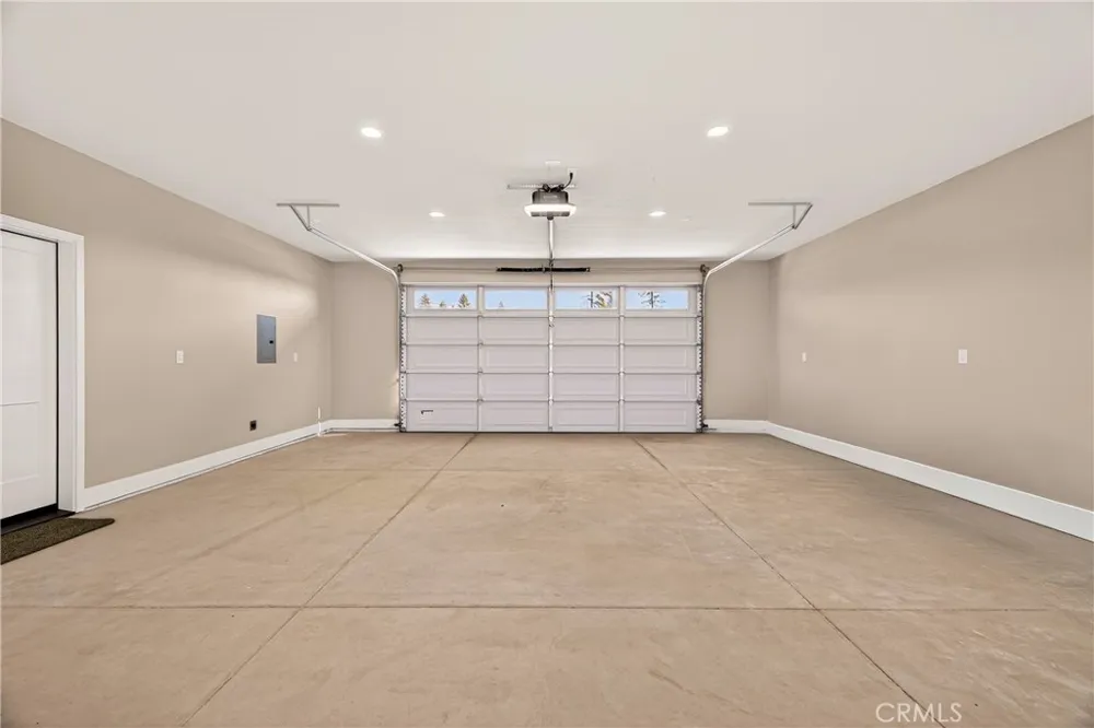 1439 Powell Paradise, CA 95969