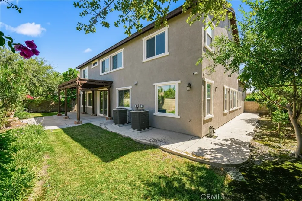 6981 Wild Lupine Road Eastvale, CA 92880