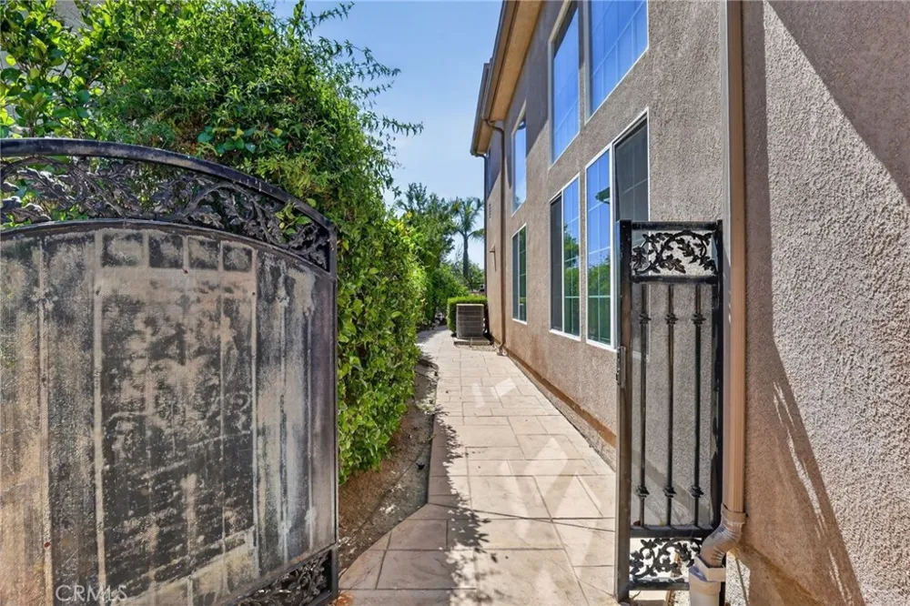 11217 Ravenna Porter Ranch, CA 91326