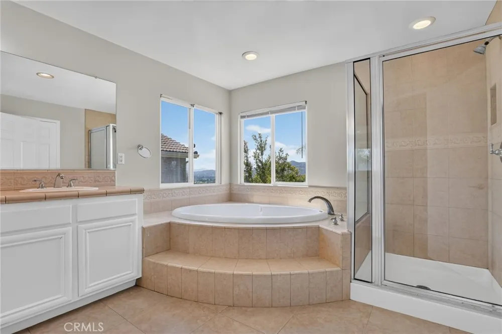 11217 Ravenna Porter Ranch, CA 91326