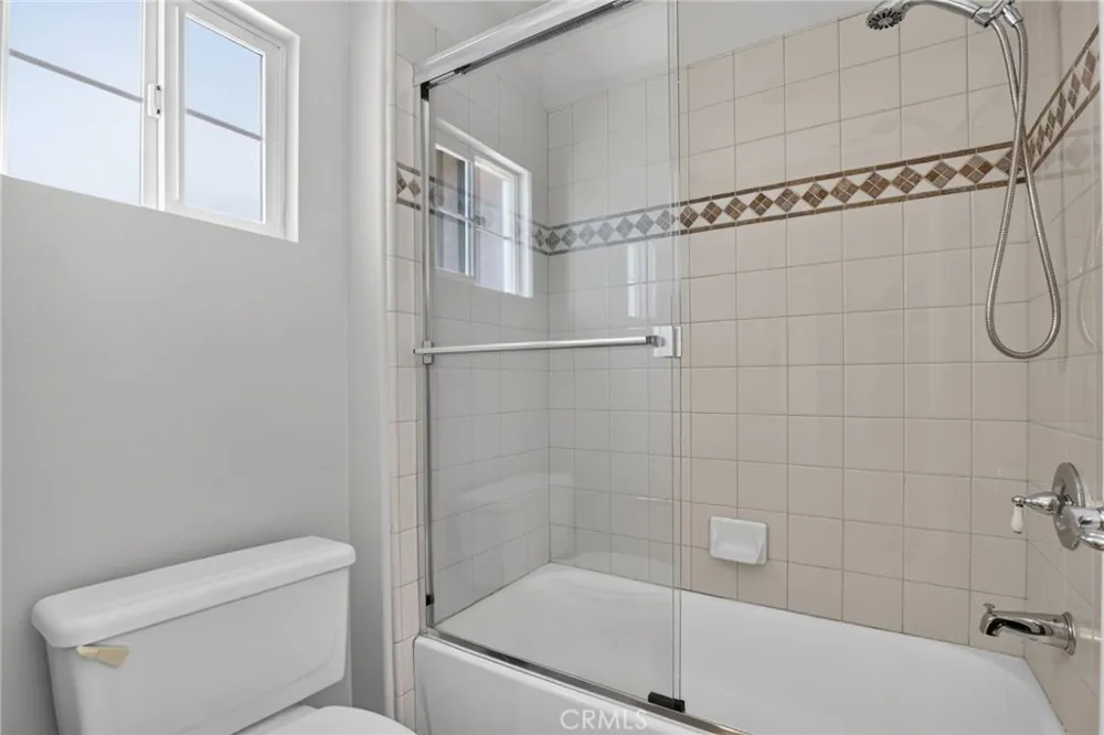 11217 Ravenna Porter Ranch, CA 91326
