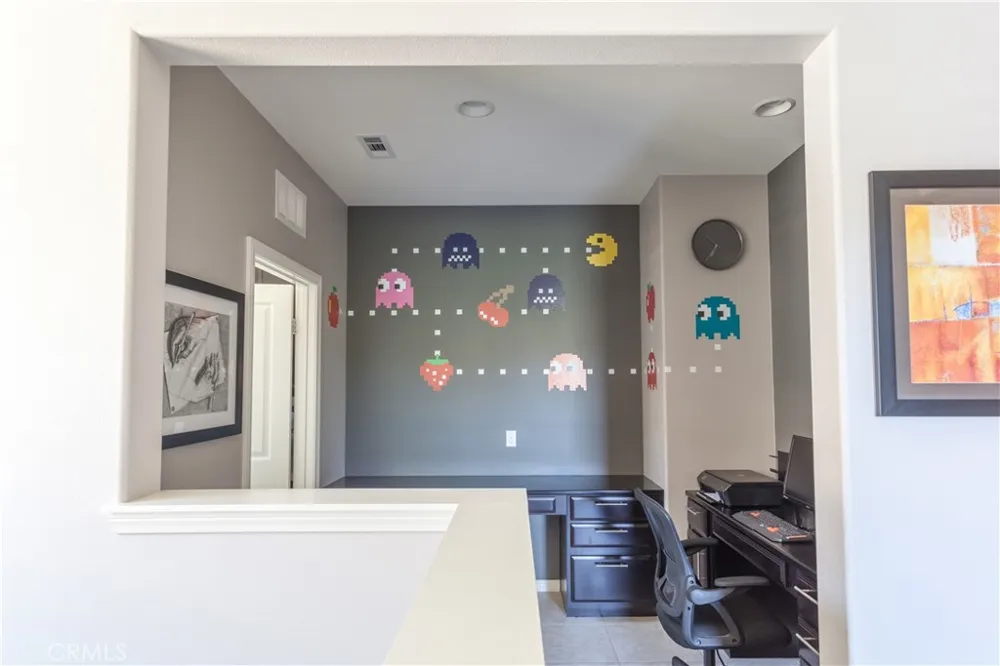 28502 Vista Del Rio Valencia, CA 91354
