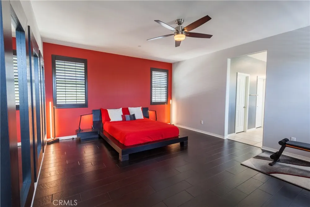 28502 Vista Del Rio Valencia, CA 91354