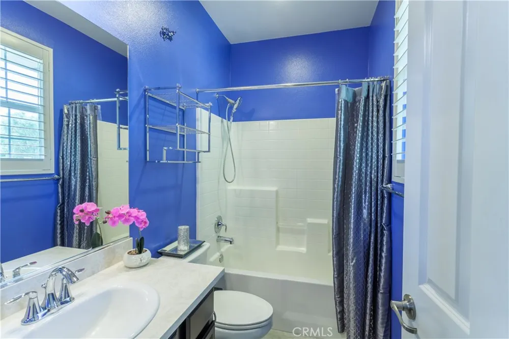 28502 Vista Del Rio Valencia, CA 91354