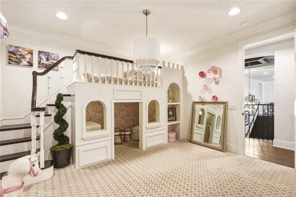 11735 Manchester Way Porter Ranch, CA 91326
