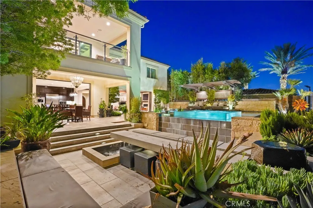 11735 Manchester Way Porter Ranch, CA 91326