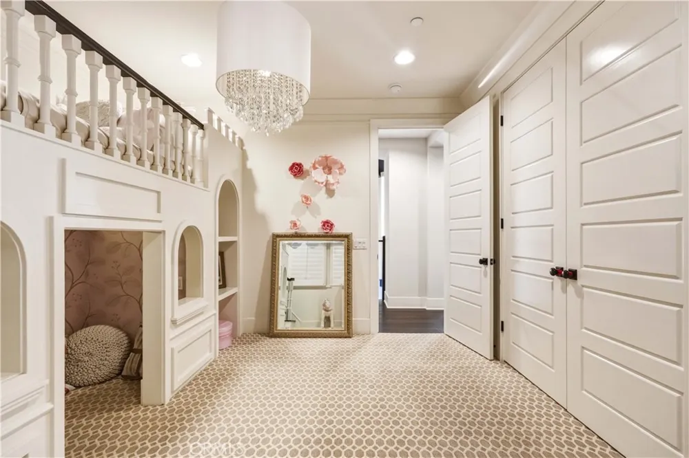 11735 Manchester Way Porter Ranch, CA 91326