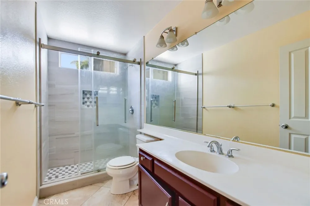 39607 Via Dominique Murrieta, CA 92563