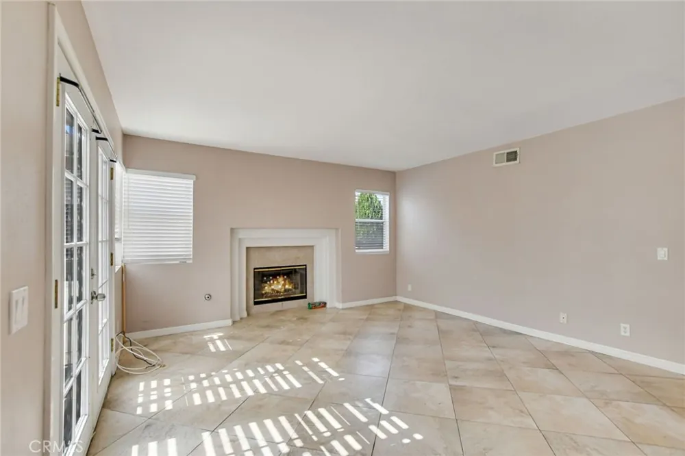 39607 Via Dominique Murrieta, CA 92563
