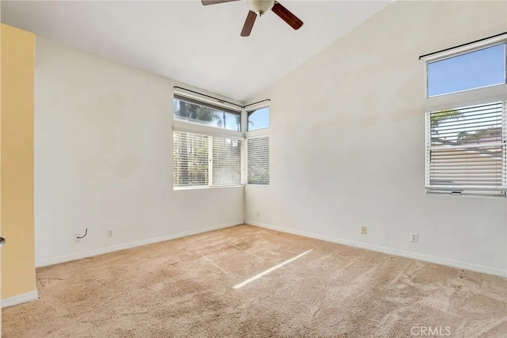 39607 Via Dominique Murrieta, CA 92563
