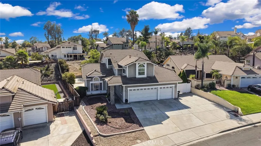 39607 Via Dominique Murrieta, CA 92563