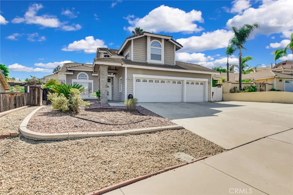39607 Via Dominique Murrieta, CA 92563