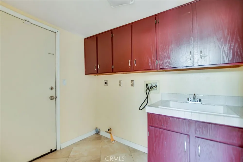 39607 Via Dominique Murrieta, CA 92563
