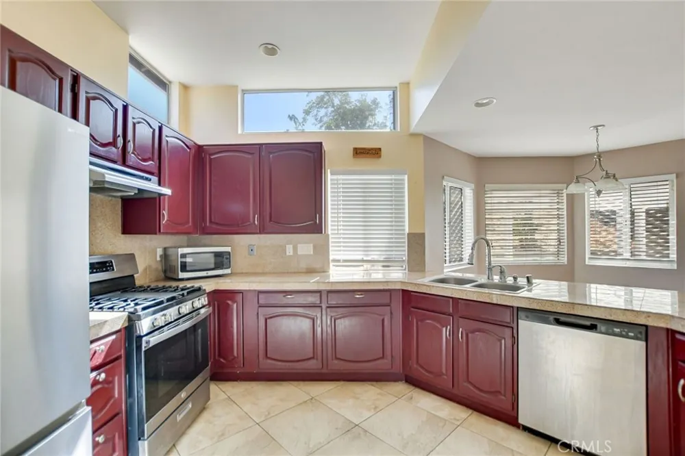 39607 Via Dominique Murrieta, CA 92563