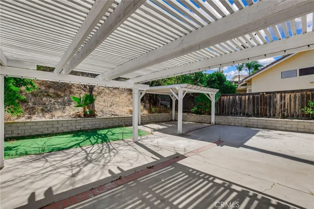 39607 Via Dominique Murrieta, CA 92563