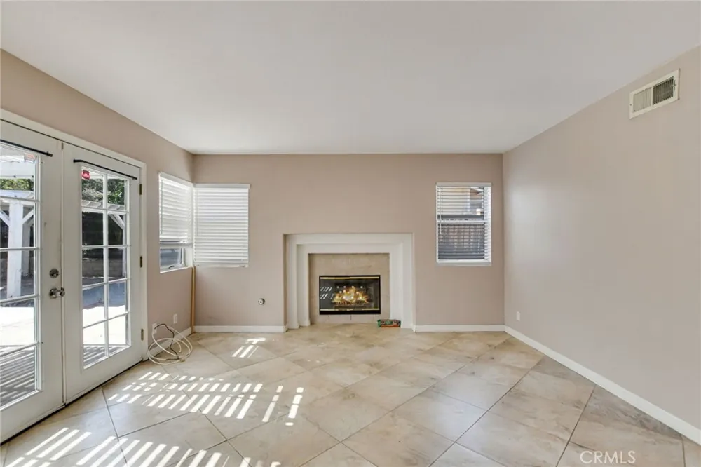39607 Via Dominique Murrieta, CA 92563
