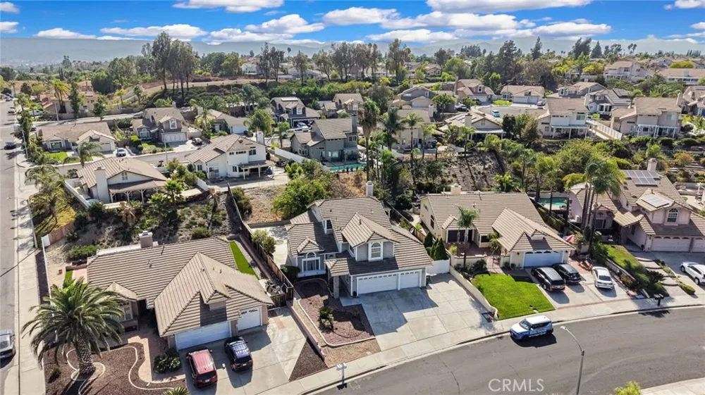 39607 Via Dominique Murrieta, CA 92563