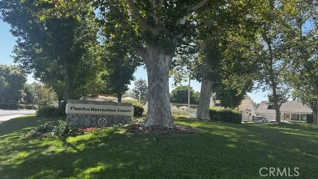 25845 Espinoza Drive Valencia, CA 91355