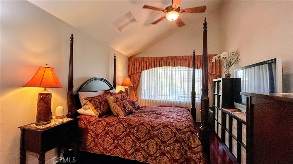 25845 Espinoza Drive Valencia, CA 91355