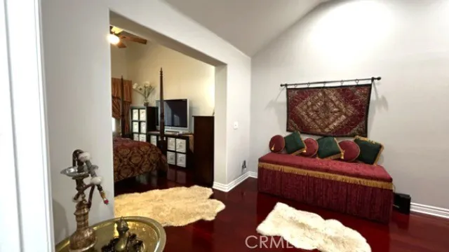 25845 Espinoza Drive Valencia, CA 91355