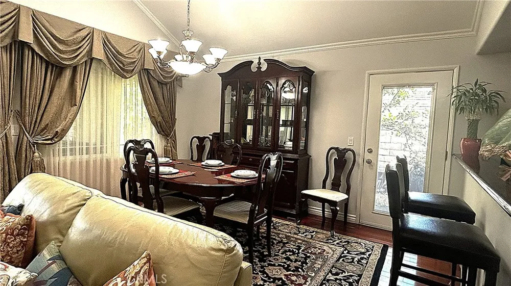 25845 Espinoza Drive Valencia, CA 91355