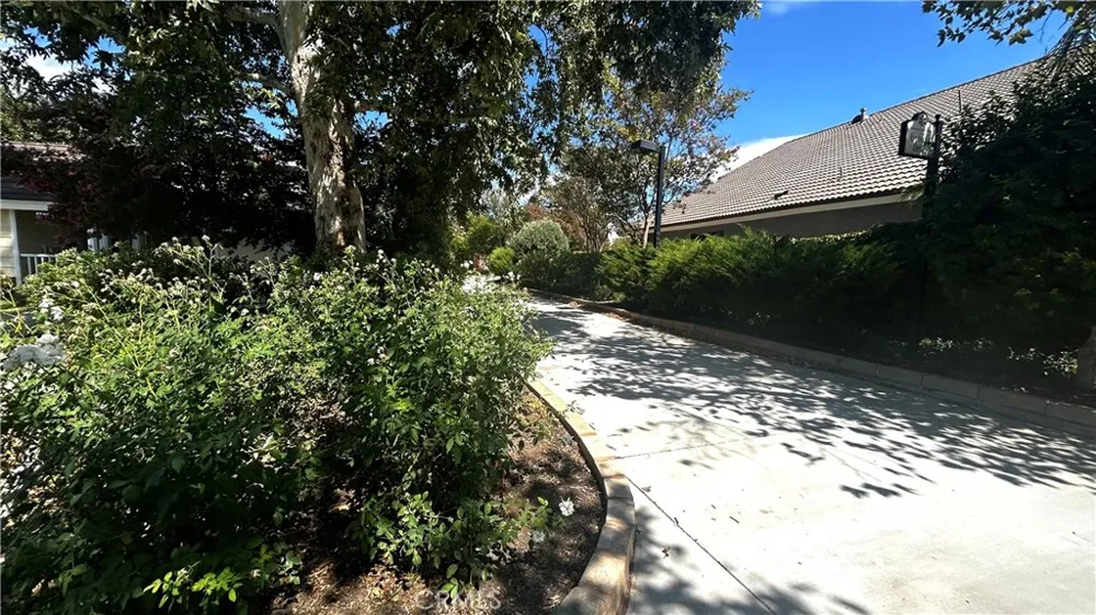 25845 Espinoza Drive Valencia, CA 91355