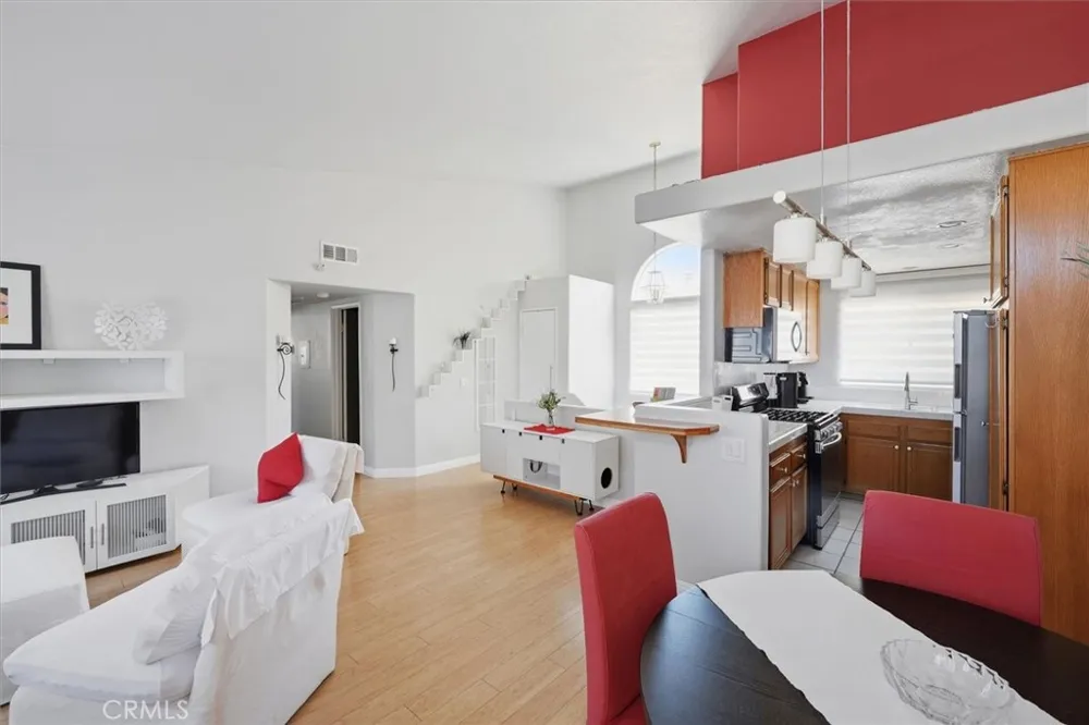 18832 Vista Del Canon #G Newhall, CA 91321