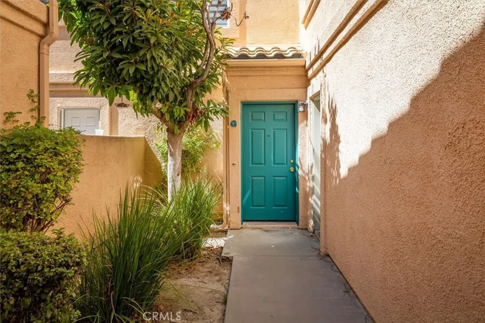 18832 Vista Del Canon #G Newhall, CA 91321