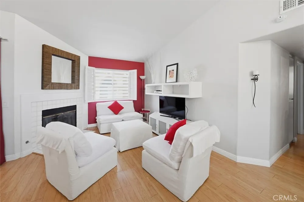 18832 Vista Del Canon #G Newhall, CA 91321