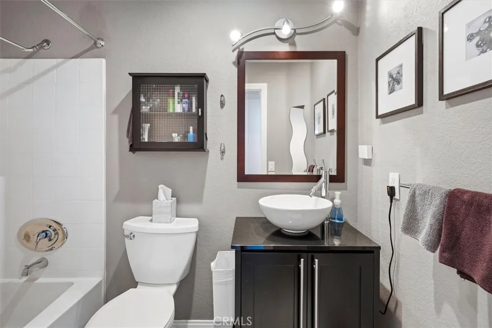 18832 Vista Del Canon #G Newhall, CA 91321