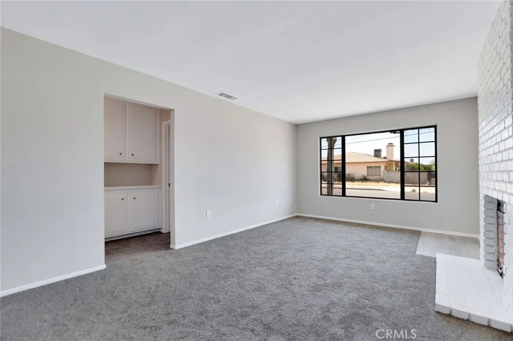 3102 W Devonshire Avenue Hemet, CA 92545