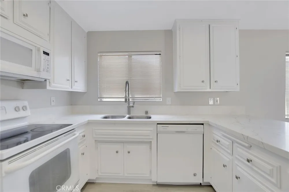 3102 W Devonshire Avenue Hemet, CA 92545