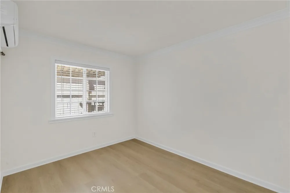 8012 Hesperia Reseda, CA 91335