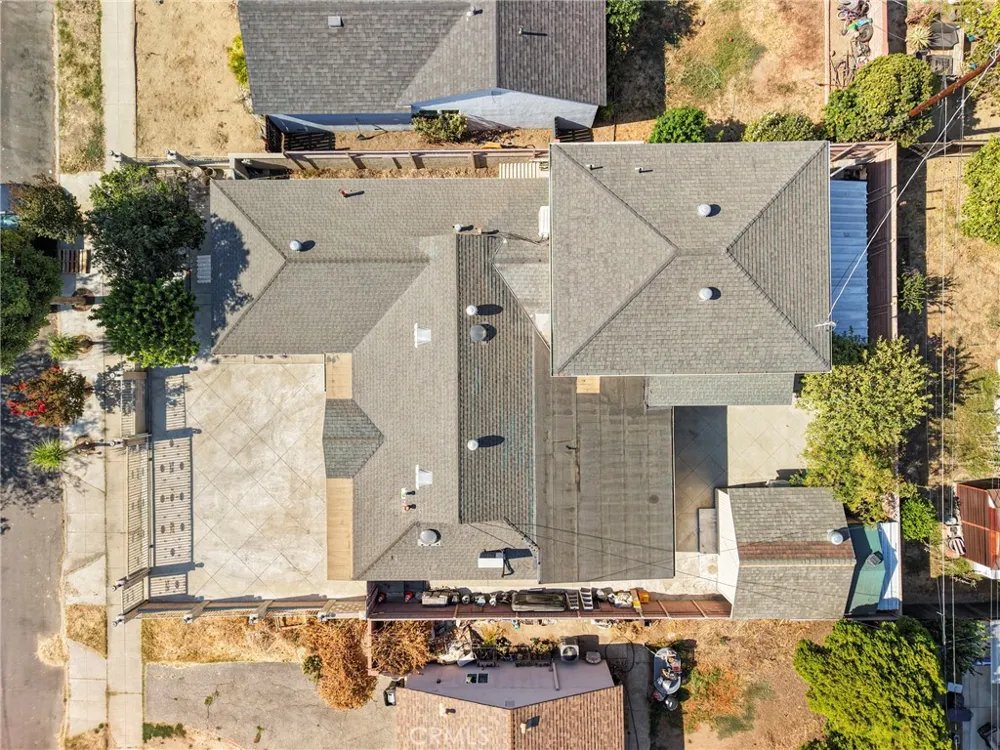 8012 Hesperia Reseda, CA 91335
