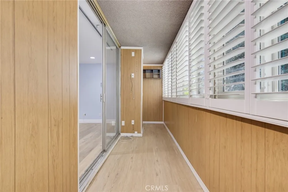 18134 Killion Street #4 Tarzana, CA 91356