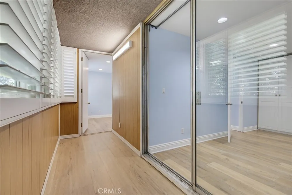 18134 Killion Street #4 Tarzana, CA 91356