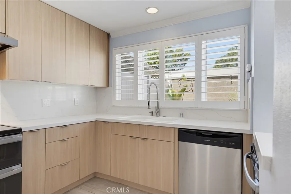 18134 Killion Street #4 Tarzana, CA 91356