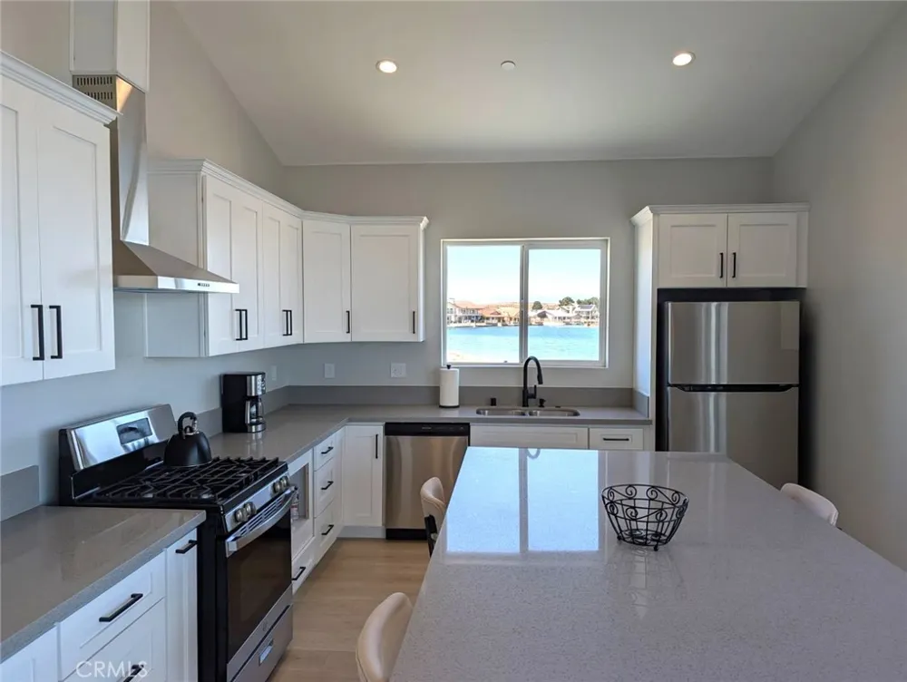 27026 Reef Lane Helendale, CA 92342
